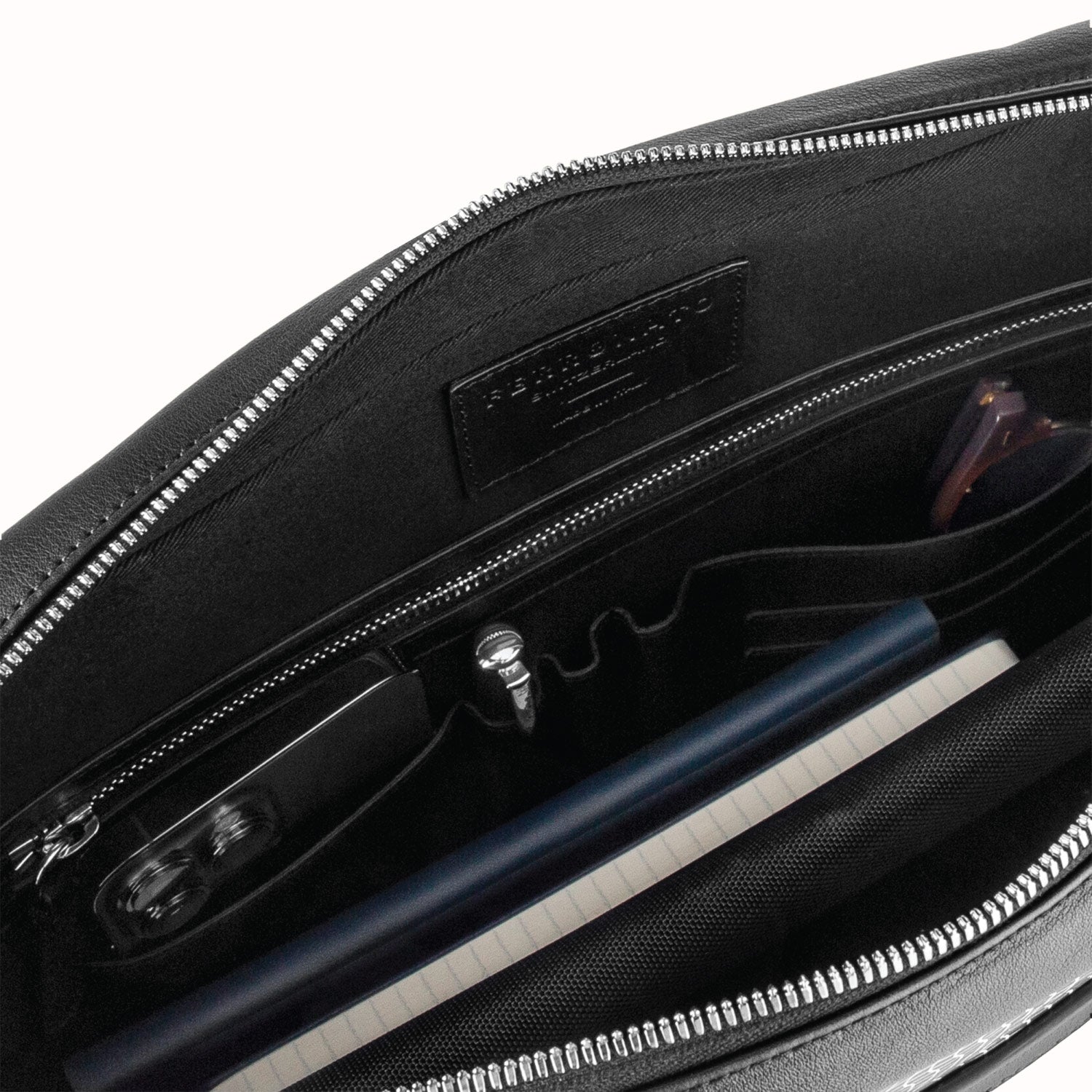 Swiss sustainable leather collection flatlay #color_onyx black