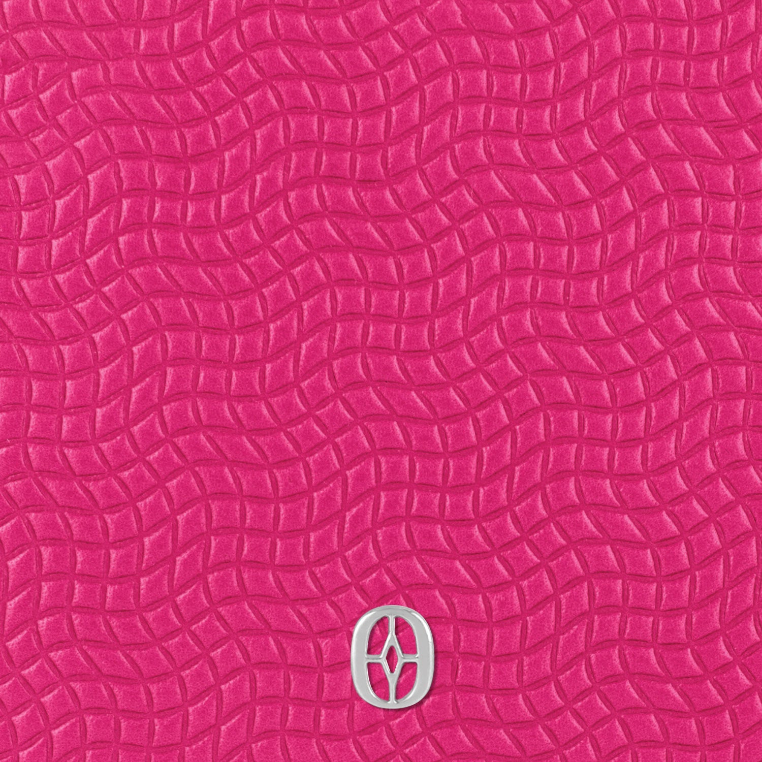 Sustainable leather purse close-up #color_Fuchsia