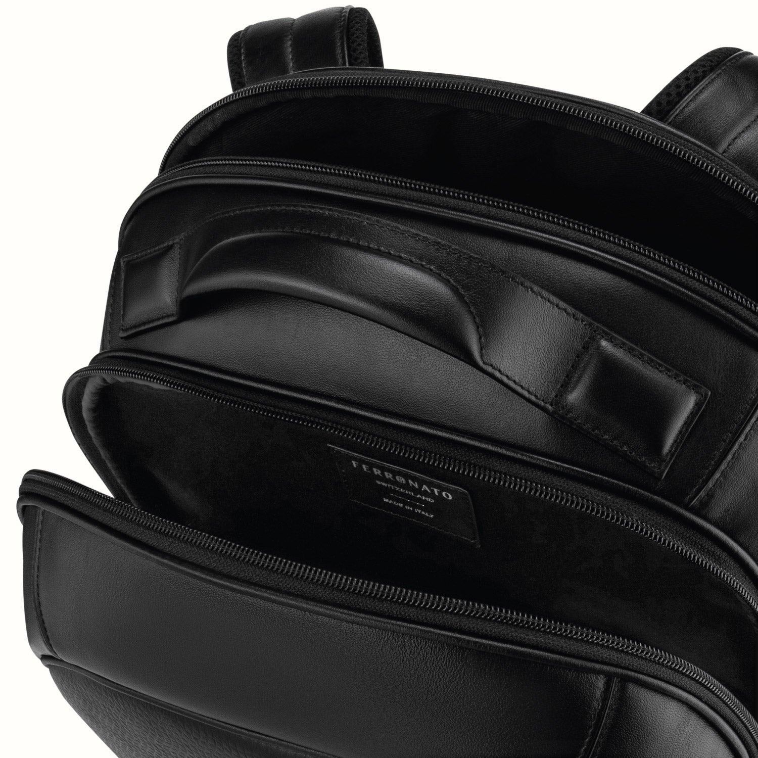 Privacy-first Swiss leather products grid #color_jet black