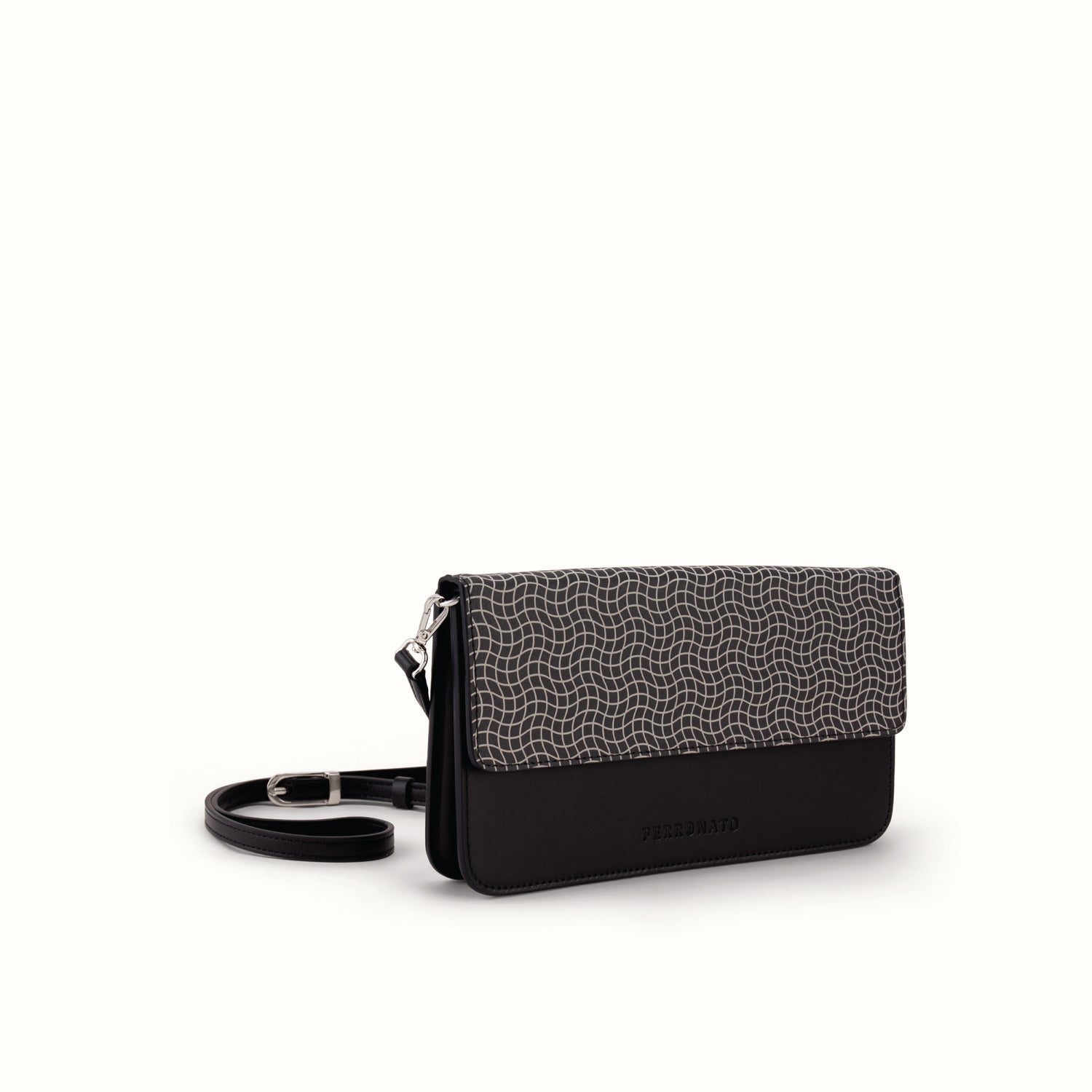 Swiss-made tote bag with sustainable leather #color_Onyx Black
