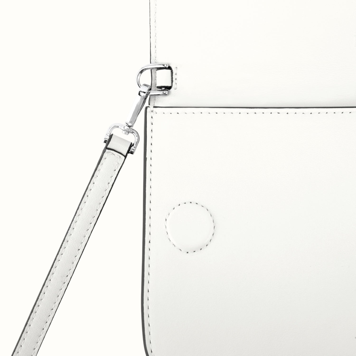 Sustainable Swiss travel handbag display #color_Pearl White