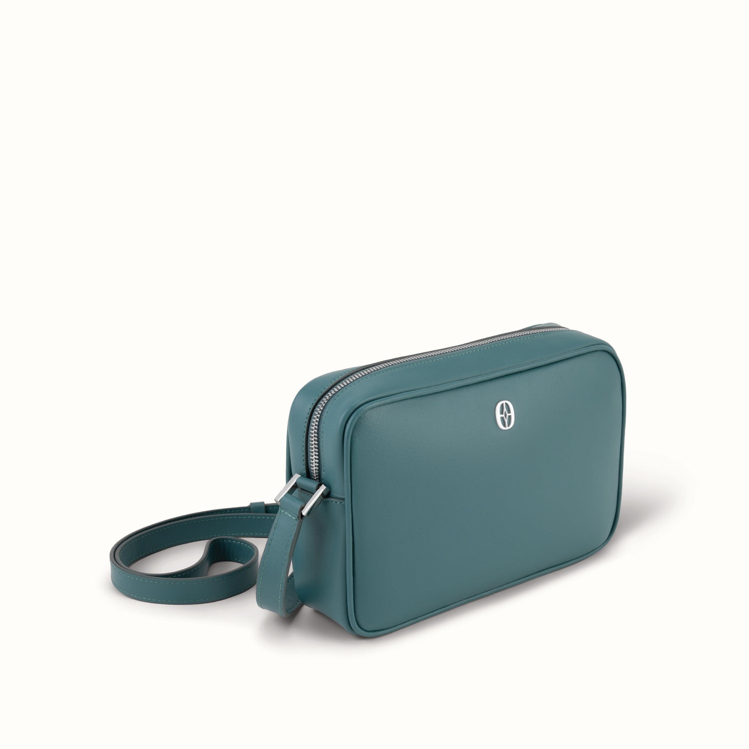 Sustainable leather purse close-up #color_Magical Green